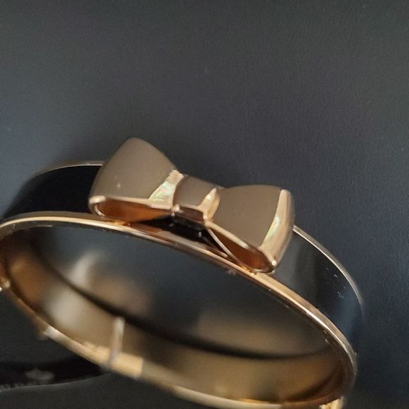 Black and Gold Bow Bracelet - Picture 10 of 11